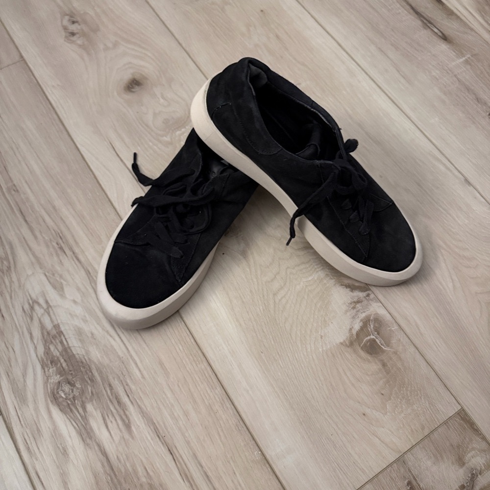 Vince Sneakers